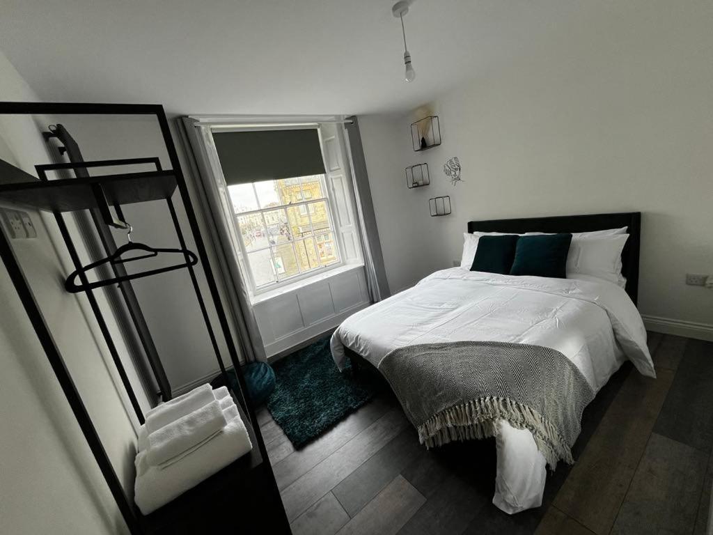 Sterling Stylish 2 Bedroom Central Modern Apartment 达灵顿 外观 照片